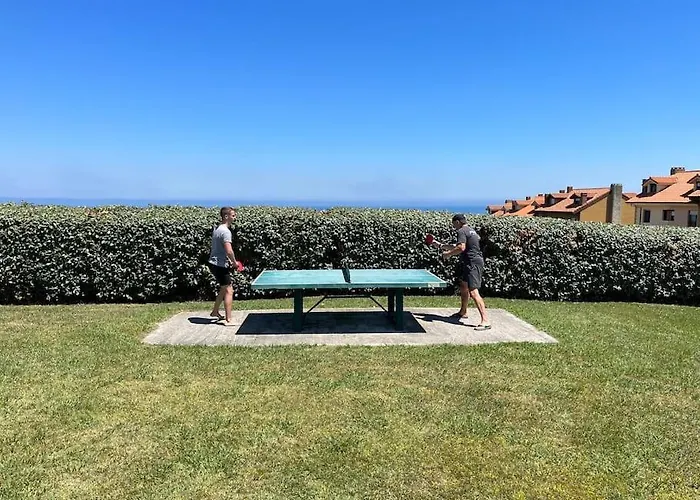 Adosado En Exclusiva Urbanizacion Comillas